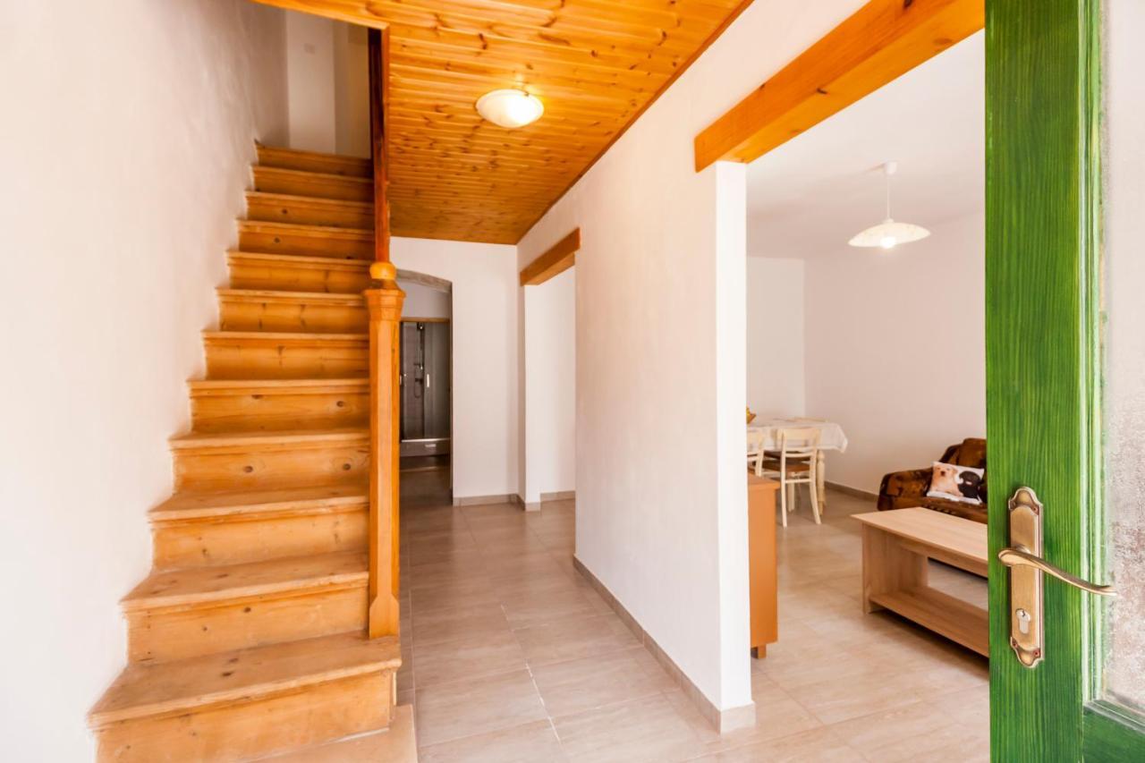 House Krizanic In Marcana, Istria, With 2 Apartments, Total 9 Guests 외부 사진