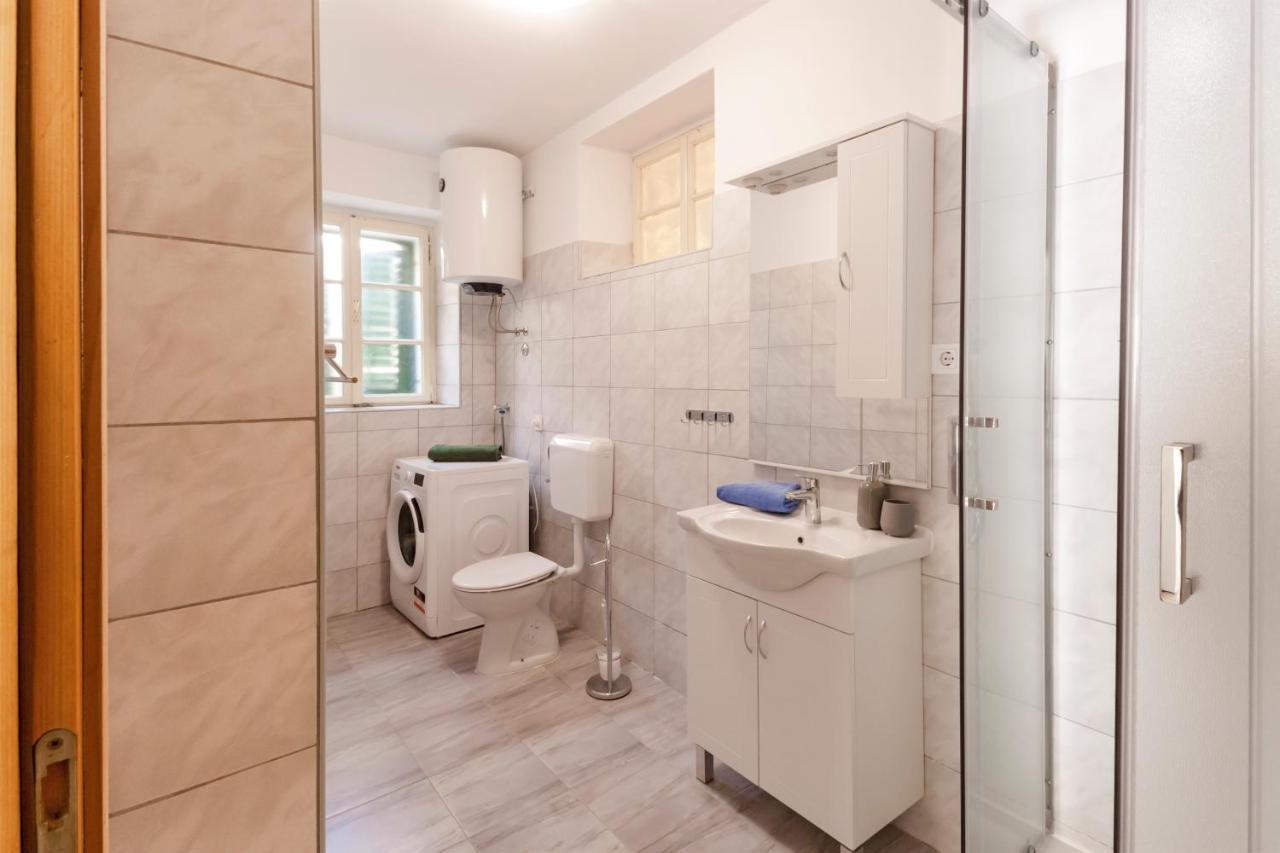 House Krizanic In Marcana, Istria, With 2 Apartments, Total 9 Guests 외부 사진