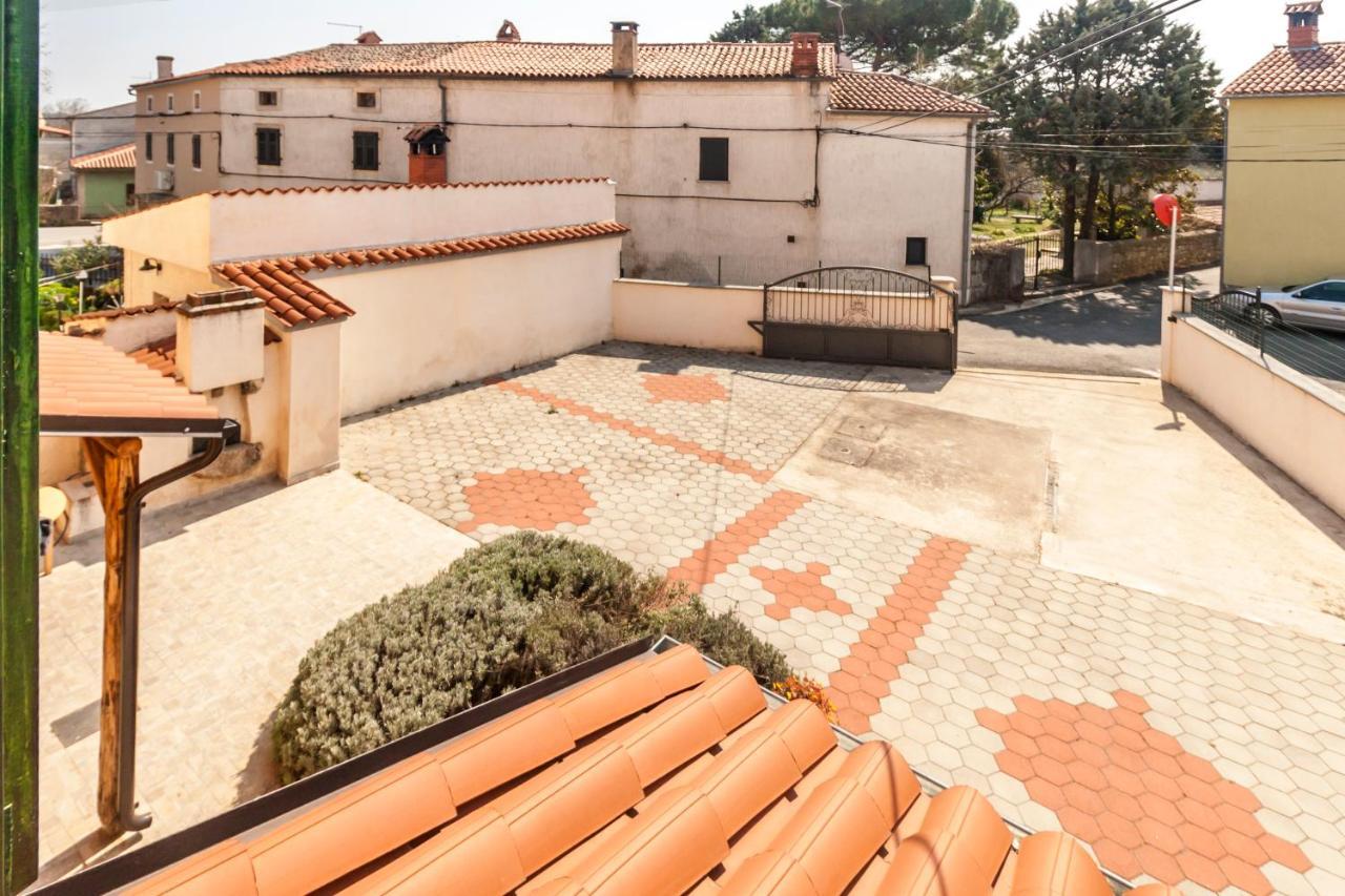 House Krizanic In Marcana, Istria, With 2 Apartments, Total 9 Guests 외부 사진