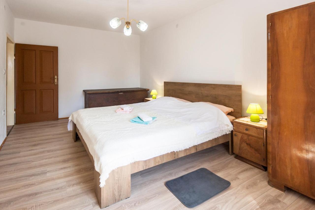 House Krizanic In Marcana, Istria, With 2 Apartments, Total 9 Guests 외부 사진