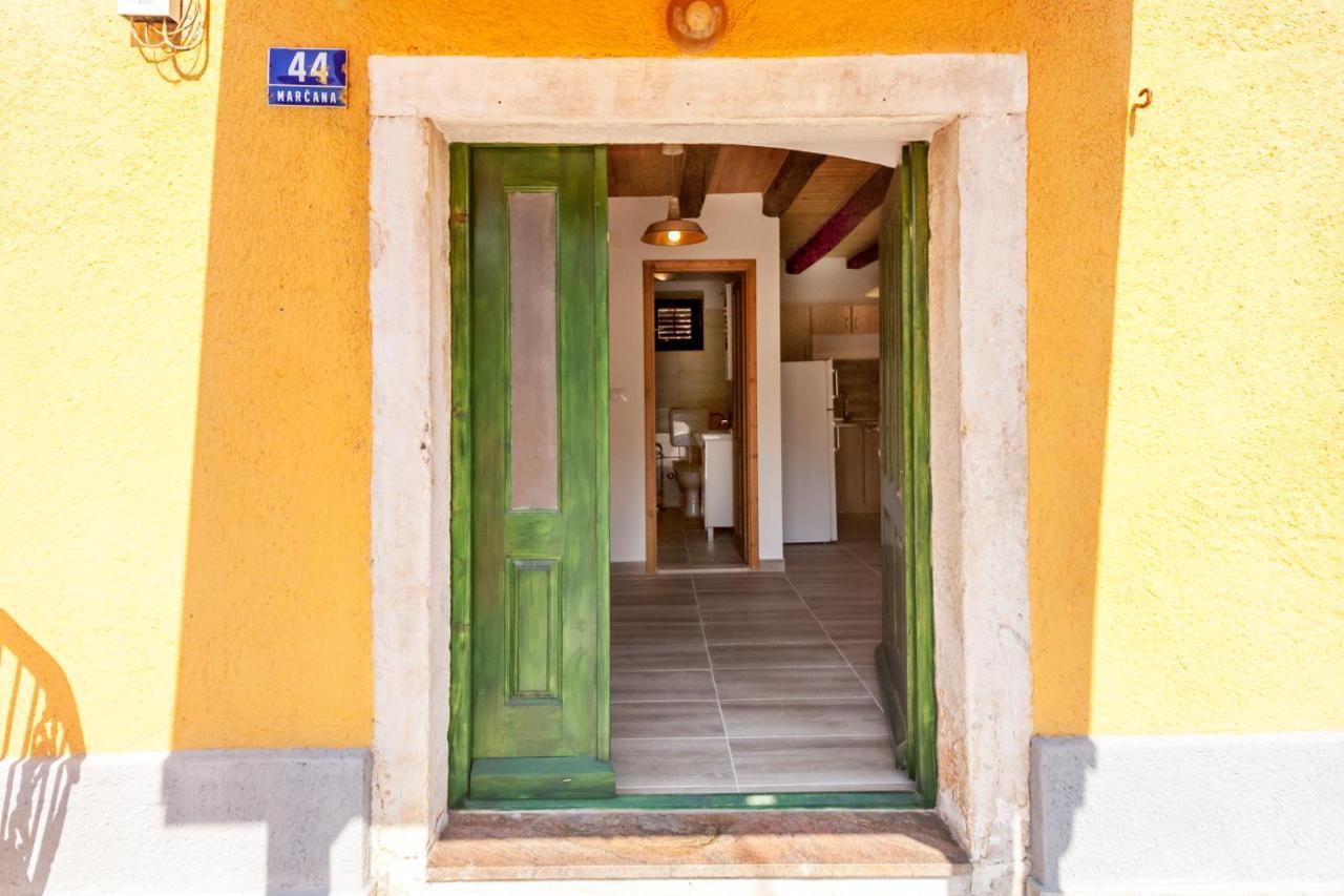 House Krizanic In Marcana, Istria, With 2 Apartments, Total 9 Guests 외부 사진